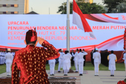 1.250 Warga Jatim yang Antusias Ikuti Upacara Peringatan HUT Ke-79 RI di Grahadi