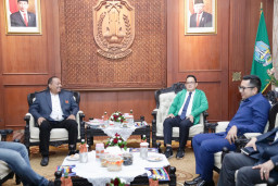 Pj Gubernur Adhy Audiensi dengan KONI Jatim