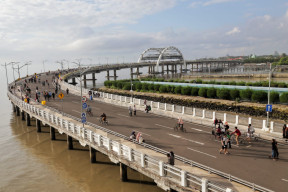 Pemindahan Rute JLLT Surabaya, Efisiensi Anggaran dan Dampak pada Kawasan Pantai Timur