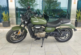 WMoto Morbius 250, Motor Touring Bergaya Harley-Davidson Fat Bob