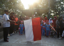 Meriahkan HUT RI ke-79, Pemdes Bogempinggir Gelar Lomba Jalan Sehat