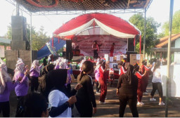 HUT RI ke-79, Pemdes Lambangan Gelar Lomba Karnaval dan Jalan Sehat