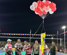 Pemdes Mojosarirejo Gelar Turnamen Bola Voli Kepala Desa Cup 2024