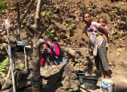 Terdampak Kekeringan, 120 KK di Ponorogo Cari Air hingga ke Hutan