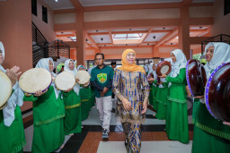 Khofifah: Terima Kasih Dedikasinya Membentuk Karakter Unggul Generasi Bangsa
