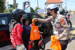 KAI dan Polri Sosialisasikan Tentang Disiplin Berlalu Lintas