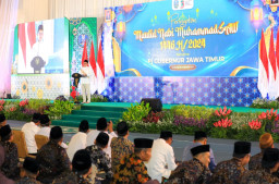 Pj Gubernur Adhy Hadiri Peringatan Maulid Nabi Muhammad SAW 1446 H,