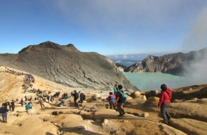 Sempat DItutup 2 Bulan, Wisata Kawah Ijen Kembali Dibuka untuk Wisatawan