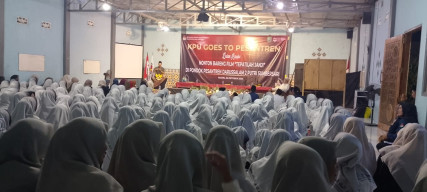 Momentum Hari Santri KPU Kabupaten Kediri Gelar Nobar di Ponpes