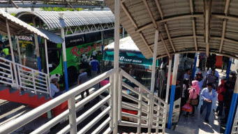 Shelter Diluar Jadi Faktor Kemacetan Parah di Terminal Purabaya