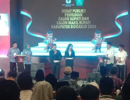 Debat Publik I Pemilihan Cabup & Cawabup Sidoarjo 2024, Subandi-Mimik Menguasai Panggung