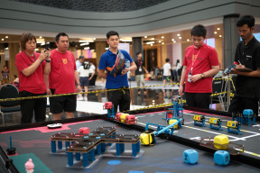 Make X Robotics Competition 2024 Jadi Ajang Para Perakit Robot Muda Unjuk Kebolehan