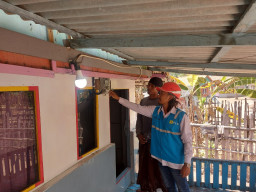 Komitmen Listriki Wilayah Terluar, PLN Terangi Rumah Warga di Kepulauan Madura