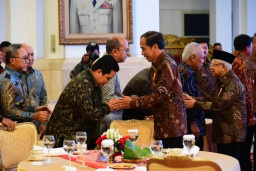 Hari Terakhir, Jokowi Ajak Seluruh Menterinya, Maksi