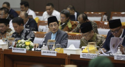 Menag Ingatkan Petugas Haji, Jangan Malah Dibimbing