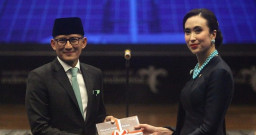 Menteri Pariwisata Widiyanti, Putri Konglomerat