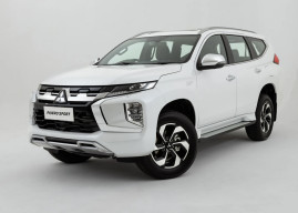 New Pajero Sport Mejeng di GIIAS 2024, Tampil Gagah Berinterior Mewah