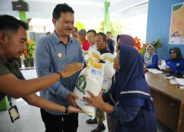 Pemkot Madiun Salurkan Bantuan Pangan Program CPP ke 10.225 KPM