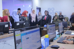 Tinjau Command Center, Plt Bupati Gresik Pastikan Layanan Kedaruratan Masyarakat Berjalan Optimal