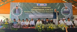 SMAN 1 Porong Bershalawat Bersama Habib Hadi Bin Syeh Asegaf
