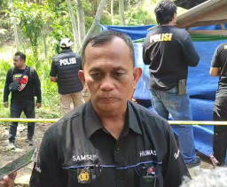 Makam Siswa di Blitar yang Tewas Dilempar Kayu Berpaku Dibongkar untuk Otopsi