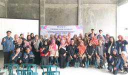 Pelatihan Nilai Tambah Olahan Hasil Laut dan Legalitas Usaha di Kelurahan Brondong, Lamongan