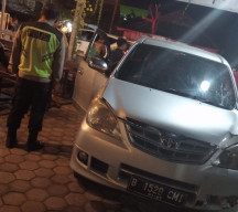 Mobil Tabrak 2 Motor, Tiga Orang Luka-luka