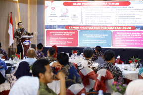 Pj. Gubernur Jatim Dorong Optimalisasi BUMD dan BLUD Kesehatan