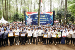 Pj Gubernur Jatim Salurkan Bantuan Sosial Bagi PPKS Wilayah Kota Malang