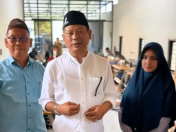 Kunjungi Produksi Kopiah Pengangsalan, Ghofur Dorong Produk Lokal ke Pasar  Internasional