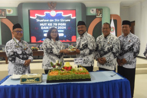 Pj Wali Kota Kediri Harap PGRI Kota Kediri Semakin Solid dalam Memajukan Mutu Pendidikan