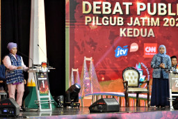Debat Pilgub Jatim 2024 Kedua: Luluk Ngegas Soal Perizinan, Emil Sebut Khofifah Gubernur Terbaik