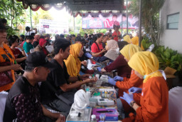 Baca juga : Peringati Hari Pahlawan, Indah Kurnia Kampanyekan Cakada Dengan Aksi Donor Darah