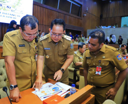 Pj. Gubernur Adhy Pastikan Jatim Siap Gelar Pilkada Serentak 2024