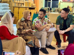 Warga Eks Lokalisasi Gang Dolly Sebut Risma Pahlawan Ekonomi