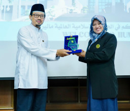 Baca juga : INSUD Bangun Jejaring International, Kedepan Segera MoU dengan IIUM Malaysia