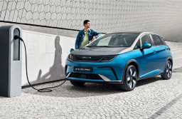 Bersaing di Pasar Otomotif Global, BYD Fokus Siapkan Layanan Purna Jual