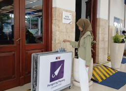 Musim Hujan, KAI Jember Sediakan Pengeringan Payung Gratis di 3 Stasiun