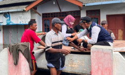 Pengungsi Banjir di Jombang Diserang Penyakit Kulit hingga Demam Batuk