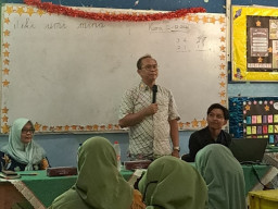 S1 Teknologi Pendidikan UNESA Lakukan Pengadaan Perpustakaan Digital