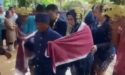 Sempat Panik, Resepsi Pernikahan di Ponorogo Nekat Digelar Meski Banjir
