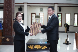 Bank Daerah Lamongan Miliki Dirut Baru, Bupati Minta Publik Service di Maksimalkan