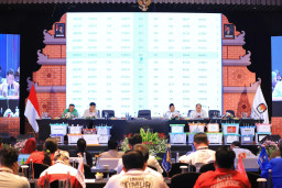 Pj Gubernur Adhy Pastikan Pleno Rekapitulasi Suara Pilkada Jatim 2024 Lancar Tanpa Kendala