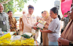 Pasar Murah Disperindag Jatim, Diserbu Warga Pasuruan