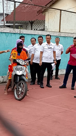 Tersangka Peragakan 12 Adegan