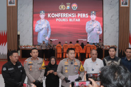 Kapolres Blitar Ungkap 3 Kasus Curat dengan 7 Tersangka