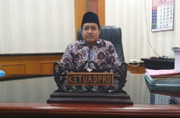 Ketua DPRD Sampang Menyoroti Kinerja Eksekutif Gamang