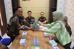 Eks Kadinsos Lamongan Kembalikan Uang Senilai Rp 186 Juta ke Kejaksaan, Ada Apa....?