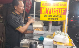 Manisnya Terang Bulan M. Yusuf di Tenant Alfamart Depan GOR Delta