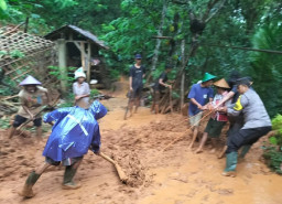 Rumah Warga di Jetis Kidul Pacitan Rusak Parah Diterjang Material Longsor